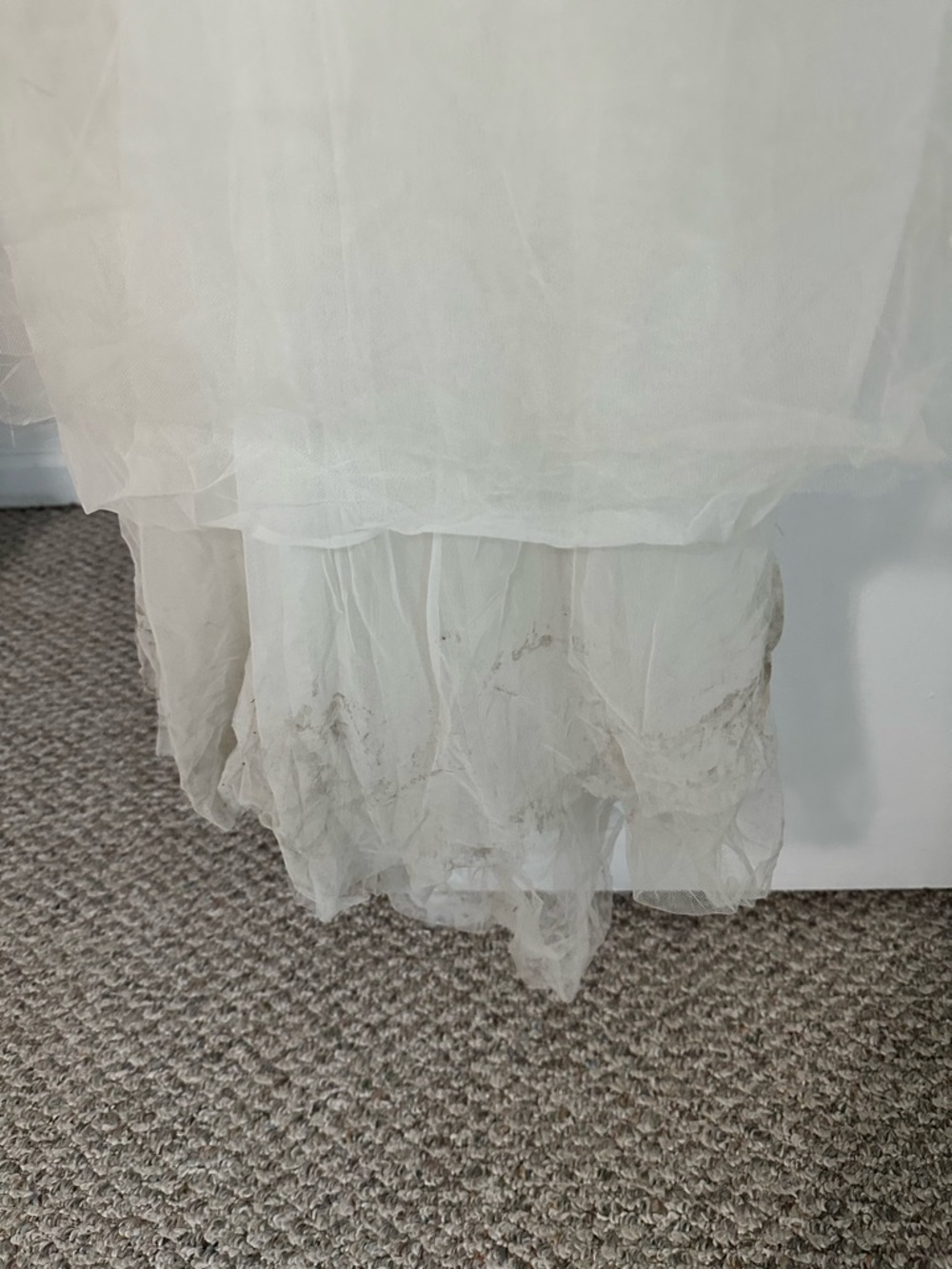 David's Bridal Ivory Lace Long-Sleeve Plunge Gown with Tulle Overlay - Picture 8 of 8